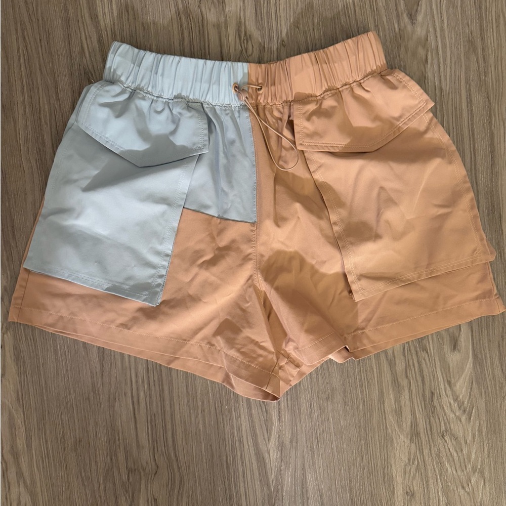 Fabletics Liza Koshy Two-Tone Women's Shorts